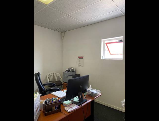 425M² WAREHOUSE TO LET IN RANDBURG CENTRAL